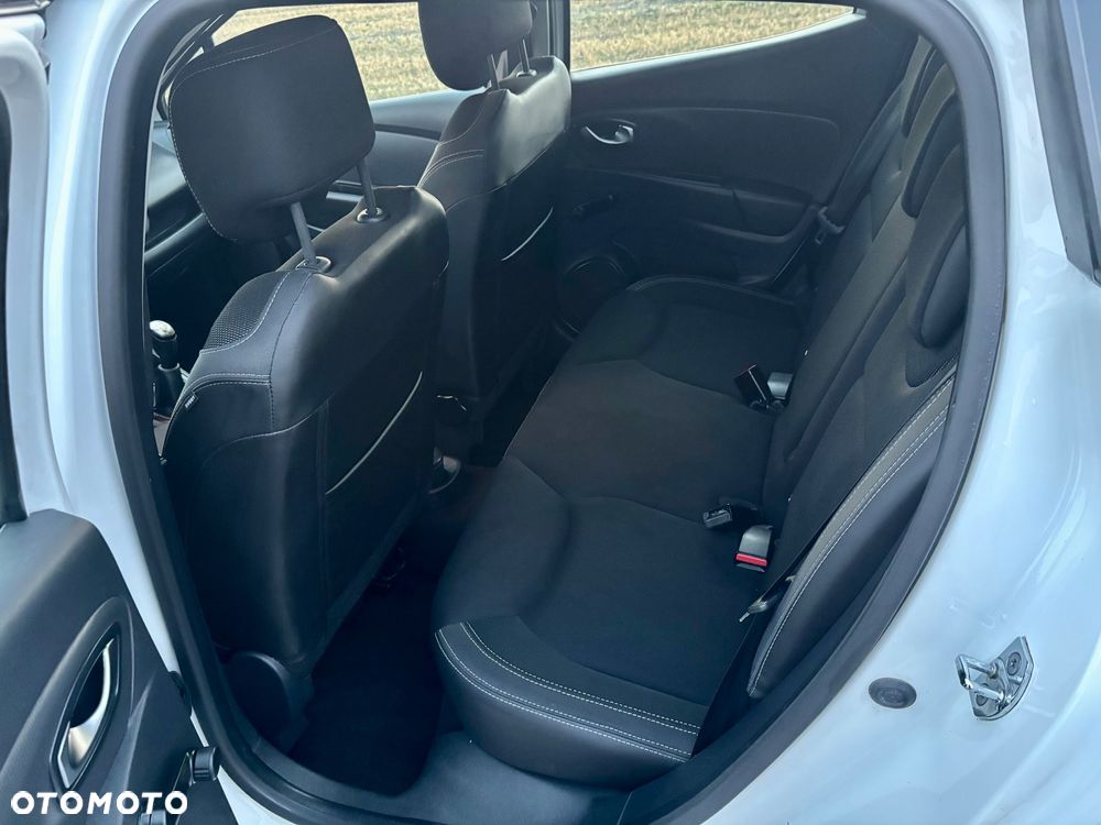 Renault Clio 1.2 16V 75 Collection - 6