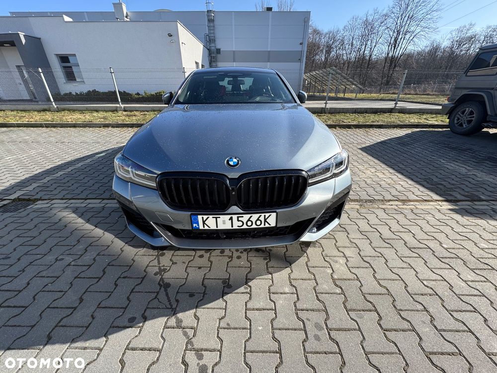 BMW Seria 5 M550i xDrive sport - 3