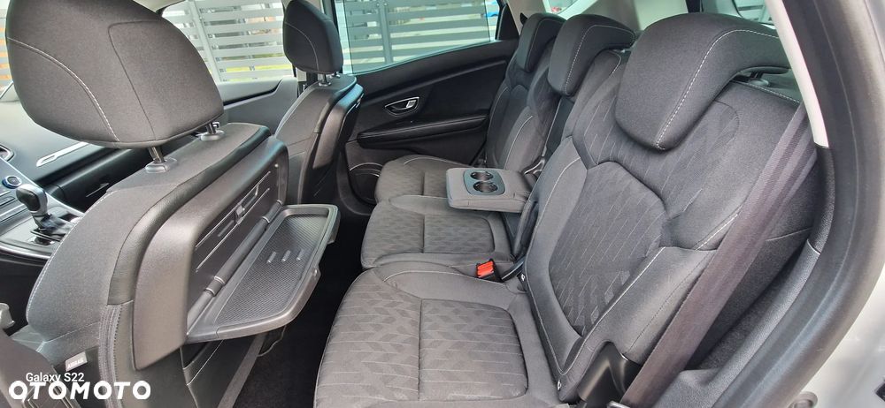 Renault Scenic ENERGY TCe 140 EDC LIMITED - 19
