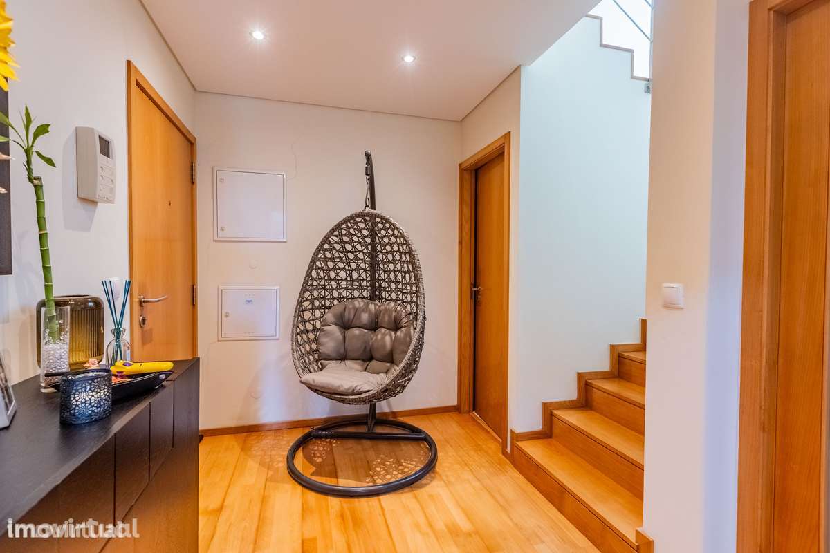 Apartamento Duplex - Rua Professor Machado Macedo, Ponta Delgada - Grande imagem: 2/23