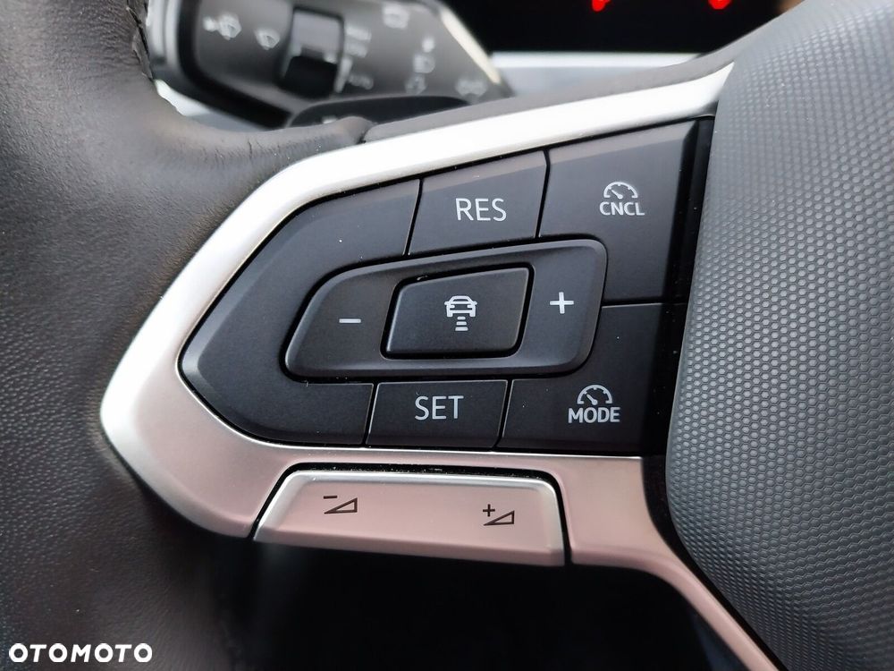 Volkswagen Passat - 20