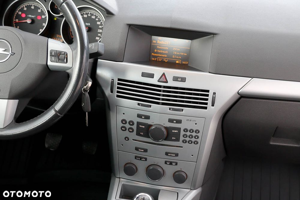 Opel Astra 1.6 ECOFLEX Start/Stop Innovation - 32