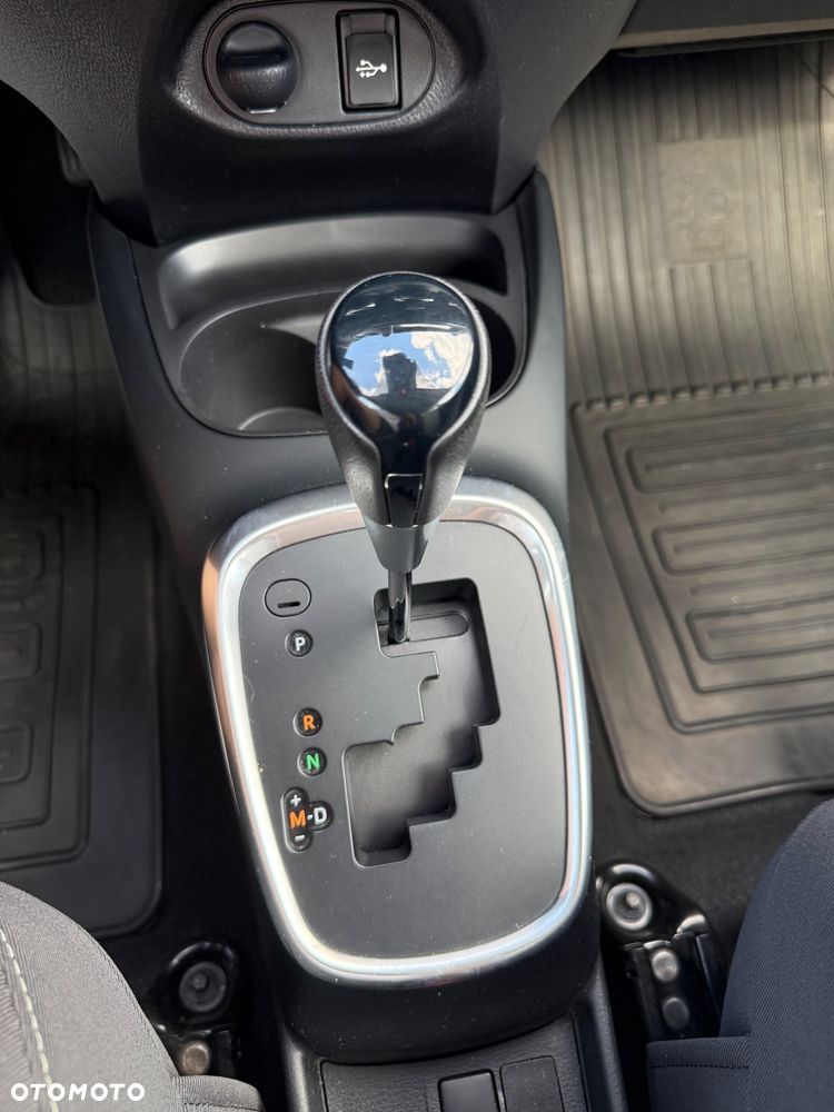 Toyota Yaris 1.5 Premium CVT - 15