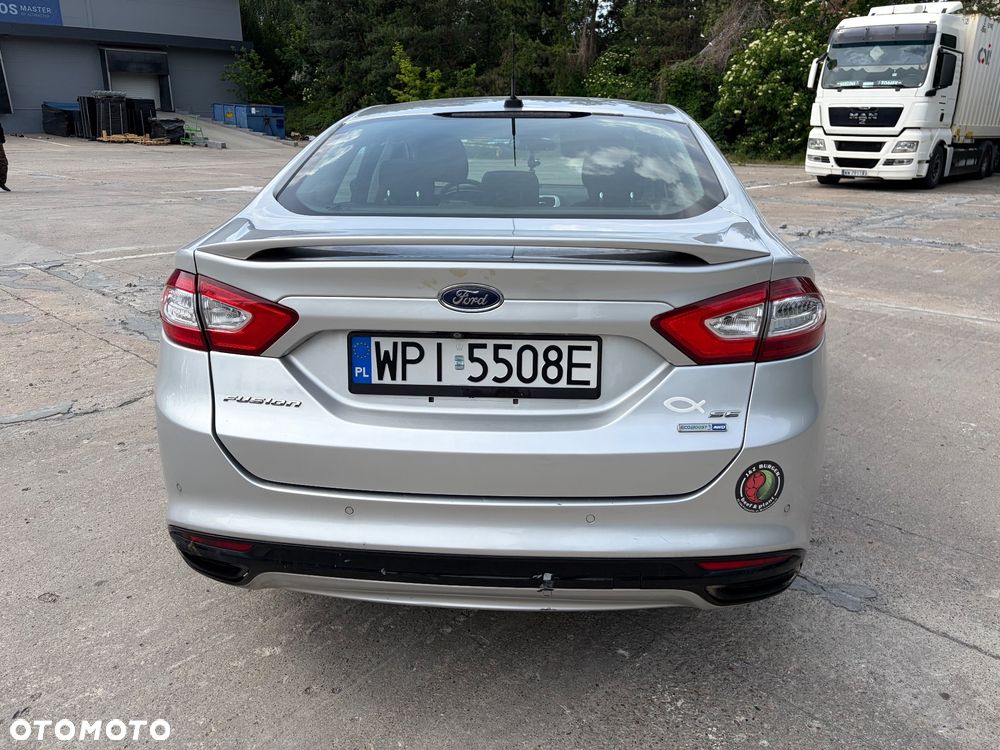 Ford Fusion - 11