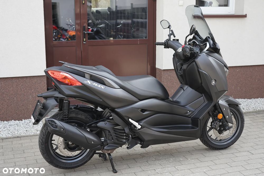 Yamaha X-max - 4