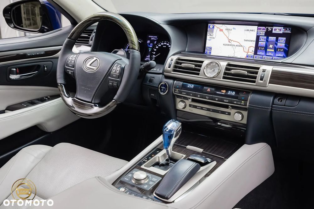 Lexus LS - 14