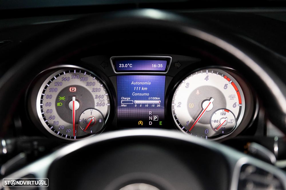 Mercedes-Benz CLA 220 - 19