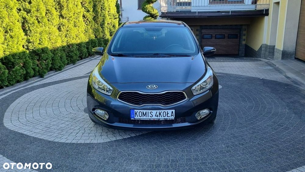 Kia Ceed - 9