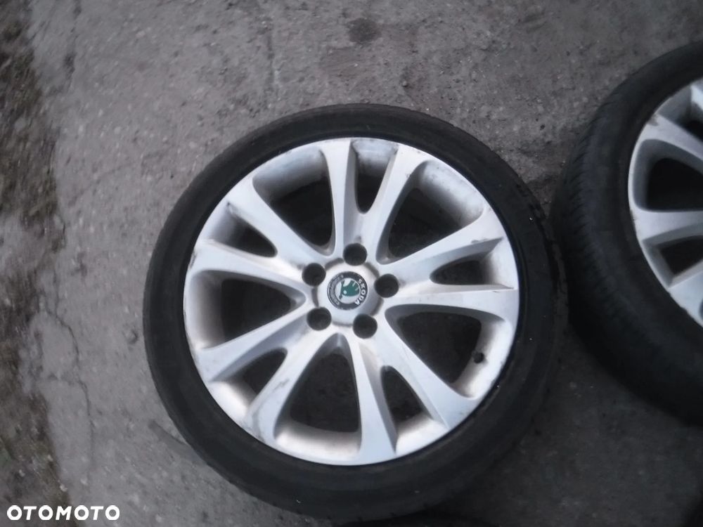Skoda Octavia Superb Passat Audi A4 A6 VW Seat  alufelgi 17 5X112 - 4