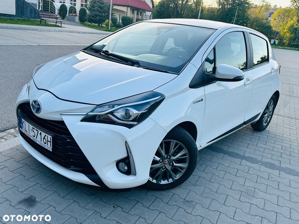 Toyota Yaris Hybrid 100 Premium EU6 - 2