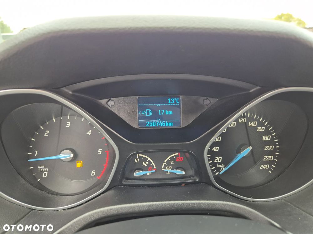 Ford Focus 1.6 TDCi DPF Champions Edition - 21