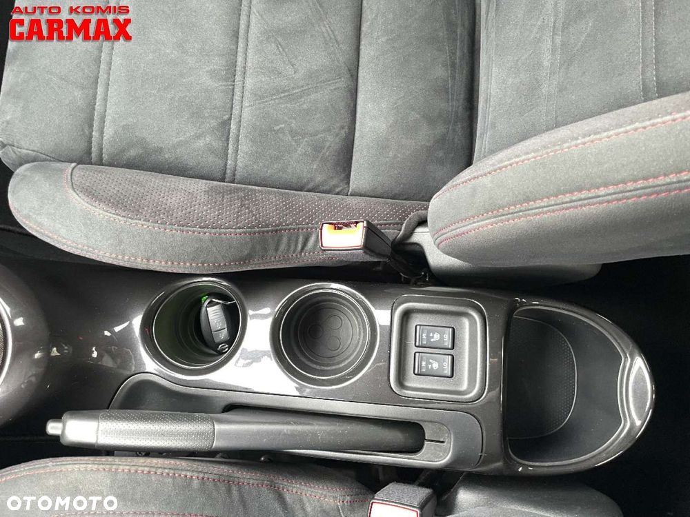 Nissan Juke 1.6 DIG-T ALL-MODE 4x4i Xtronic Nismo RS - 33