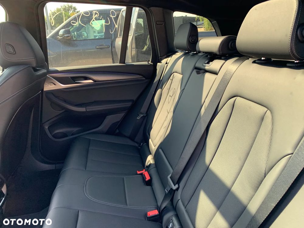 BMW X3 xDrive30i M Sport - 30