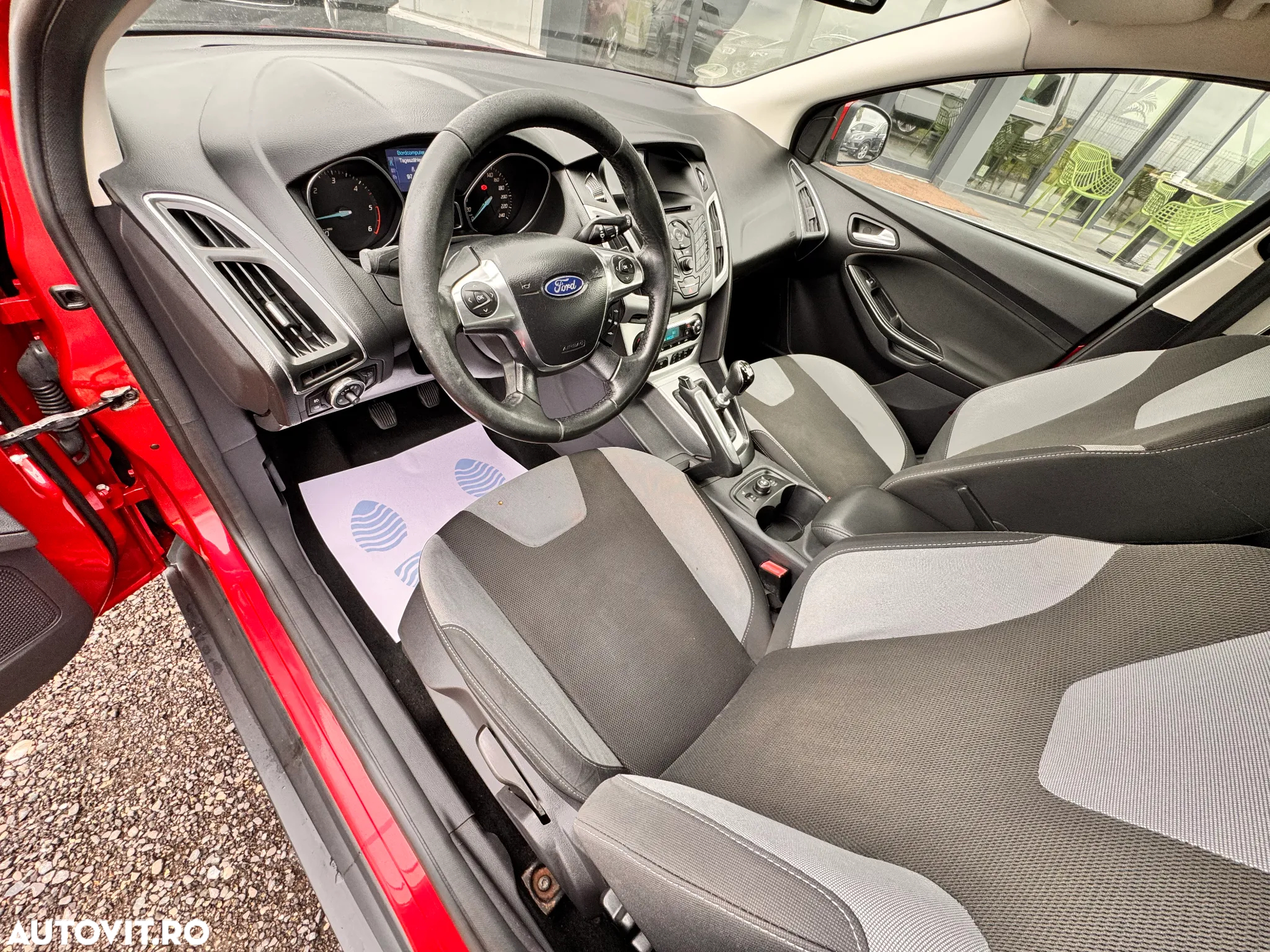 Ford Focus 1.6 TDCi DPF Champions Edition - 16