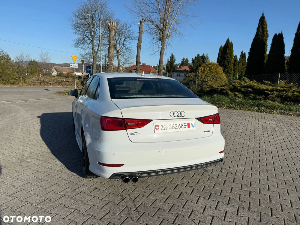 Audi A3 Limousine 2.0 TDI quattro S line Sportpaket - 32