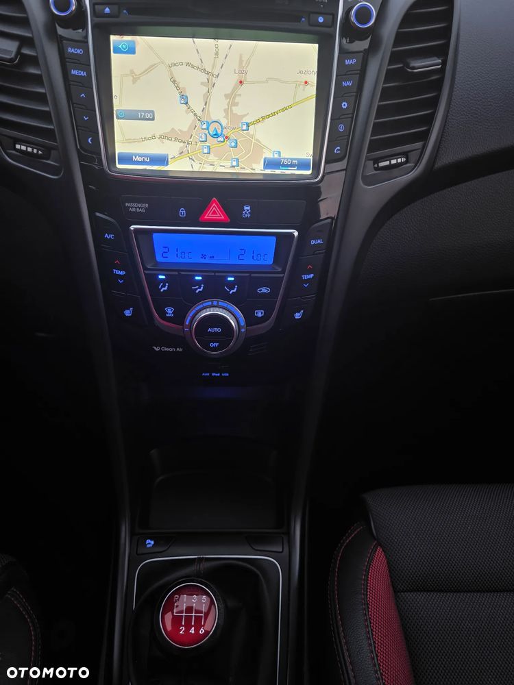 Hyundai i30 1.6 T GDI Turbo - 31