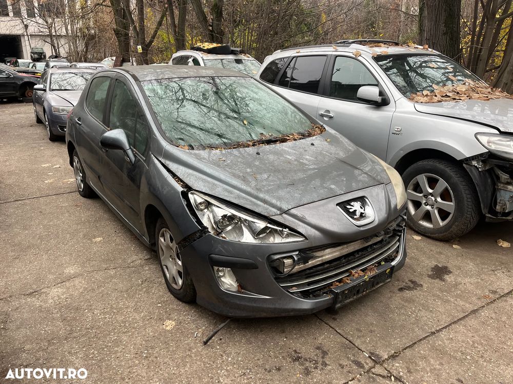 Dezmembrez Peugeot 308 1,6 HDI 2008 gri