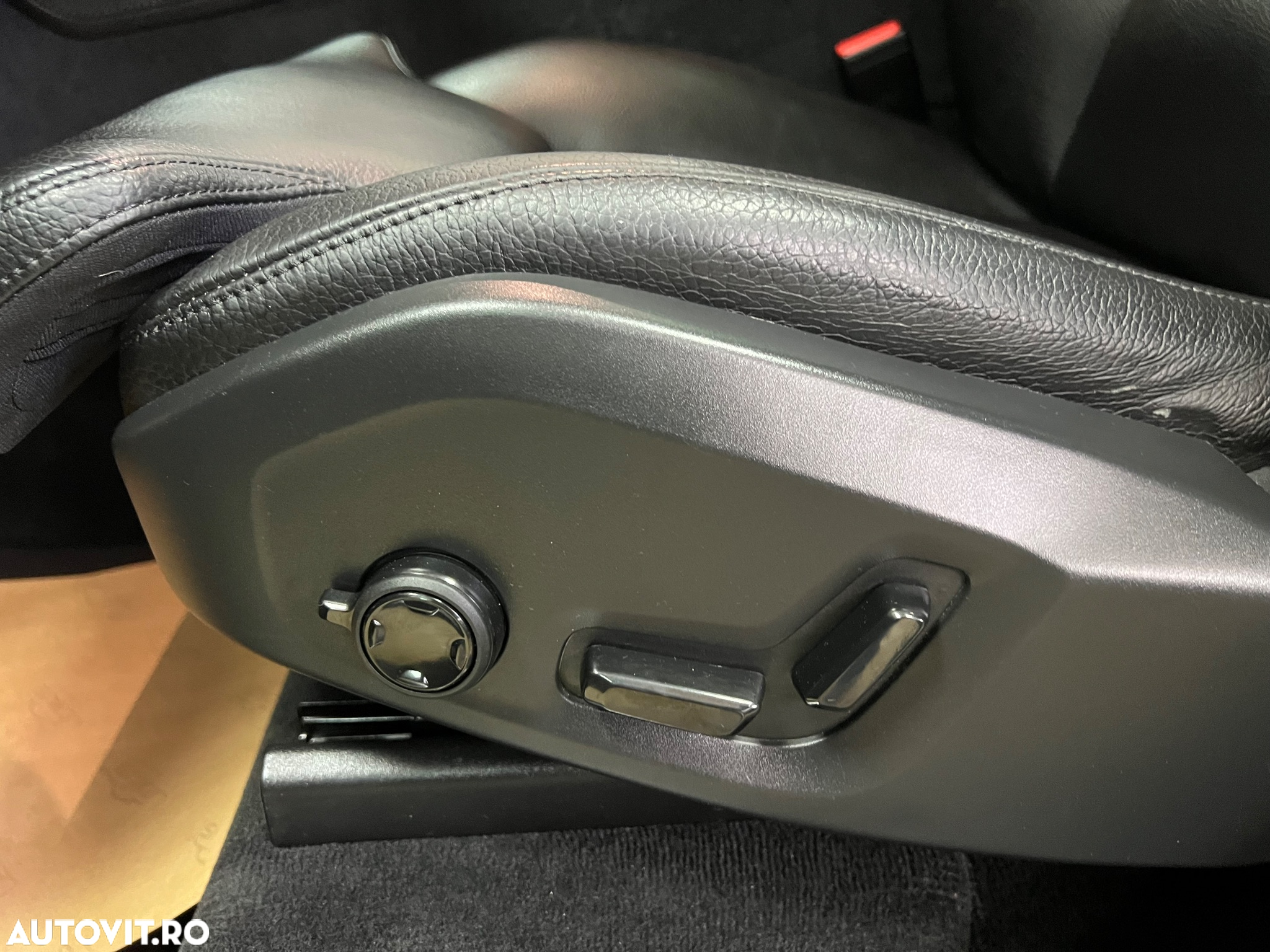 Volvo XC 90 T8 AWD Recharge Geartronic Inscription Edition - 28