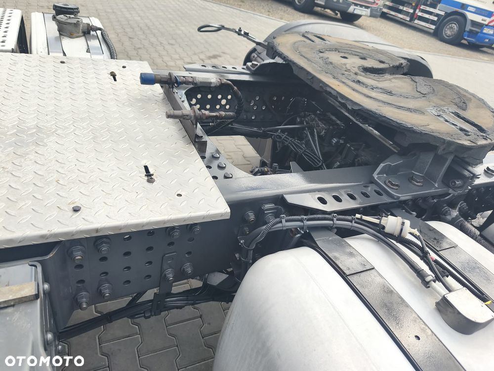 Mercedes-Benz 1843 Antos 2015 hydraulika waga 6378 kg Mały przebieg ASO Polska kabina krótka dzienna standard - 23