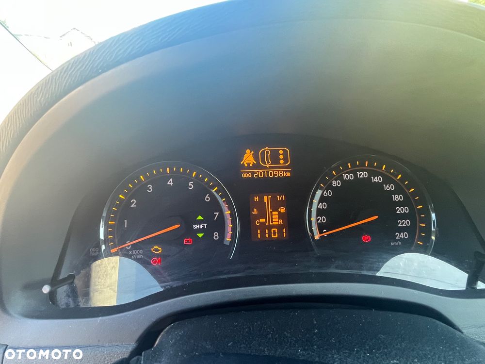 Toyota Avensis 1.8 Luna EU5 - 6