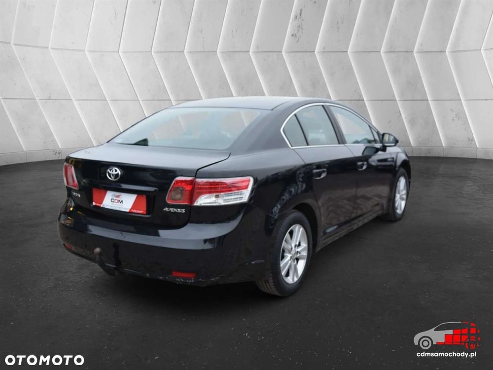 Toyota Avensis - 10
