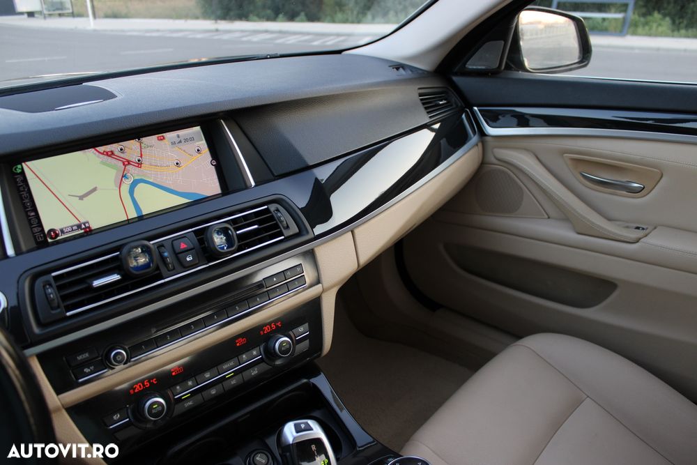 BMW Seria 5 520d Aut. - 35
