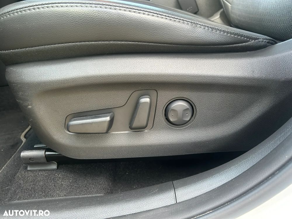 Hyundai KONA Premium - 14