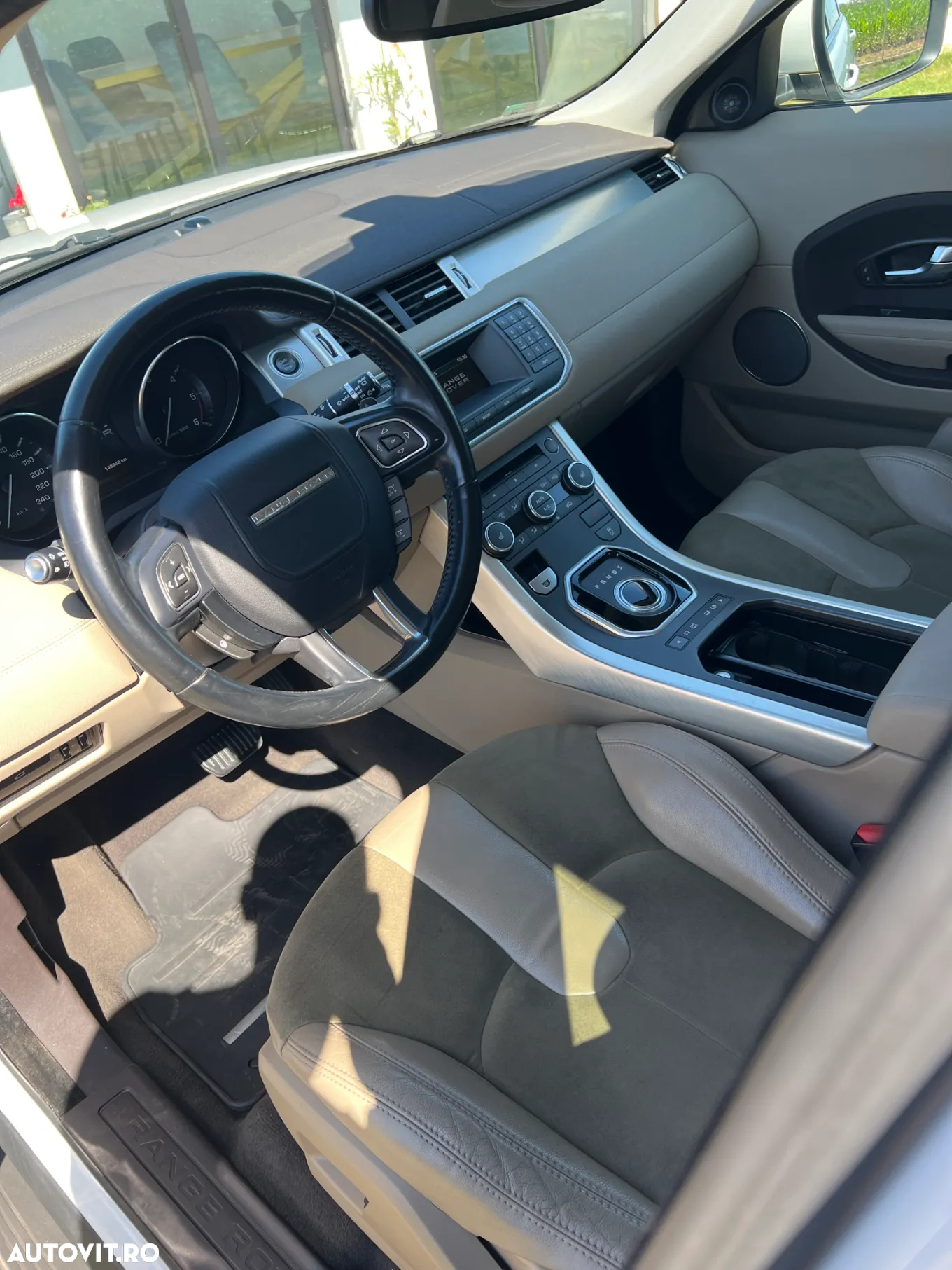 Land Rover Range Rover Evoque - 14