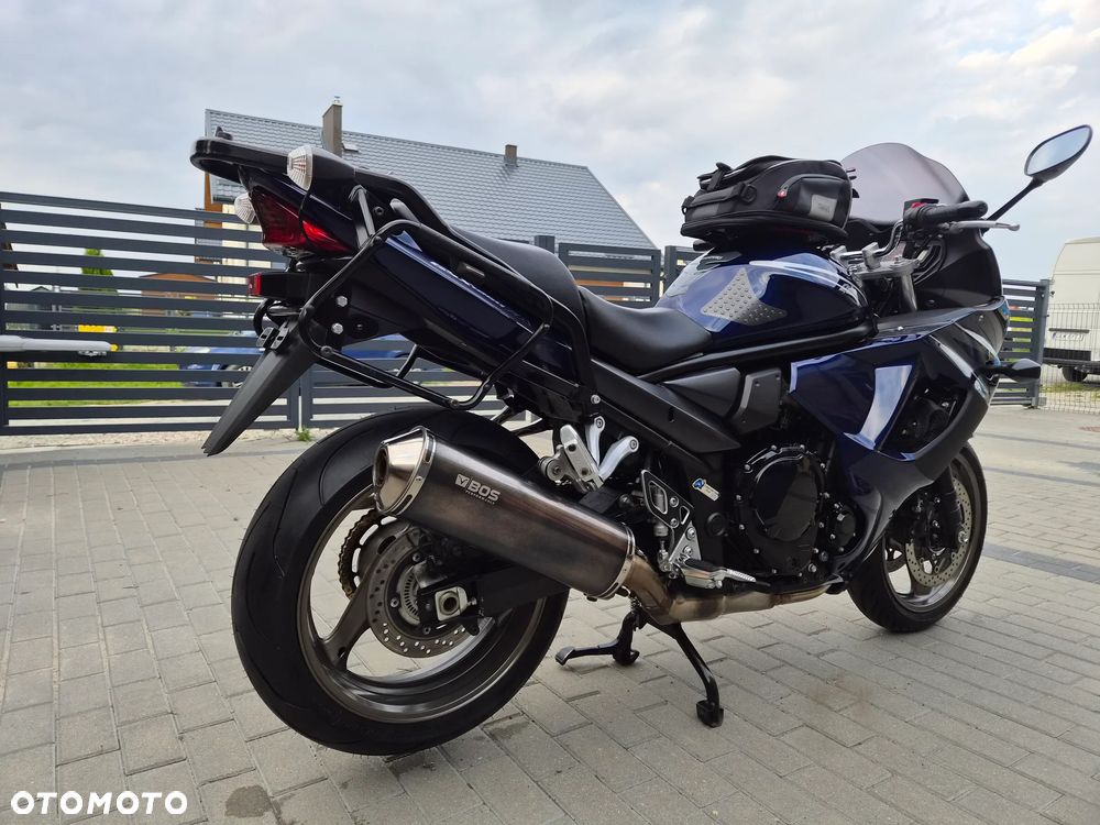 Suzuki GSX - 7