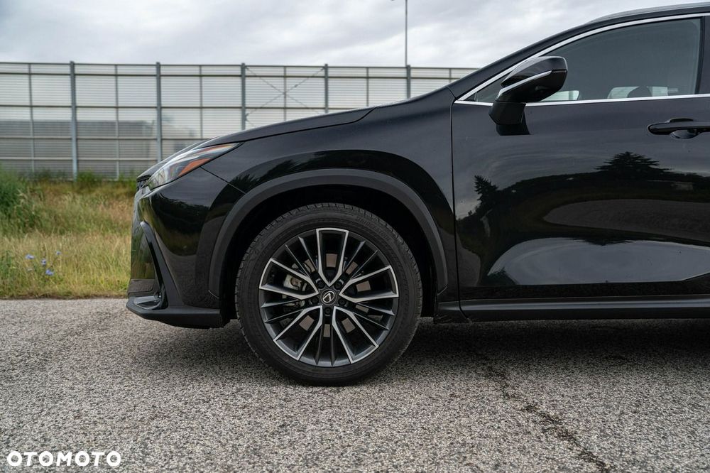 Lexus NX 450h+ E-FOUR Executive-Paket - 9