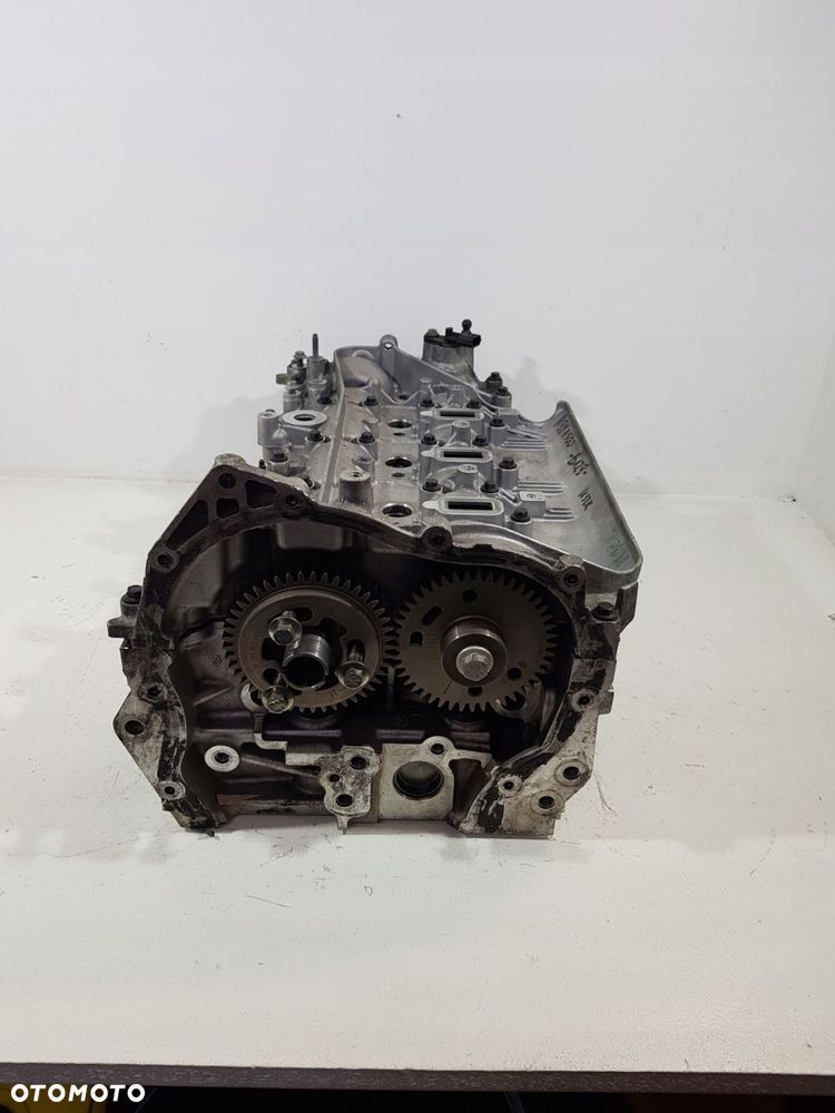 głowica 110422959r trafic iii vivaro ii mercedes w205 1.6 cdi dci r9ma500 - 2