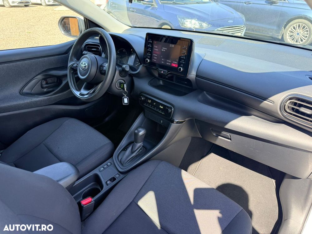 Toyota Yaris - 13