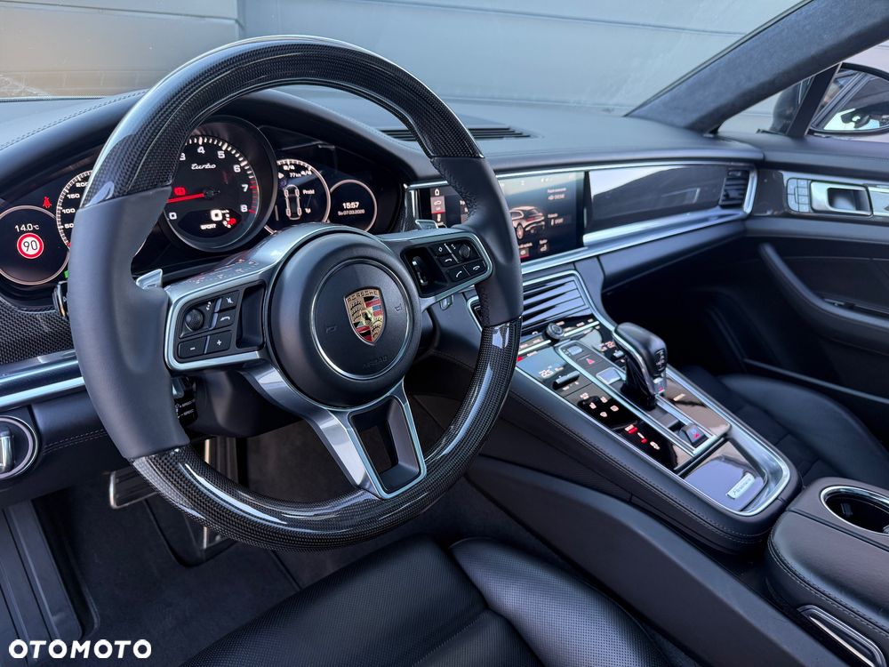 Porsche Panamera Turbo - 8