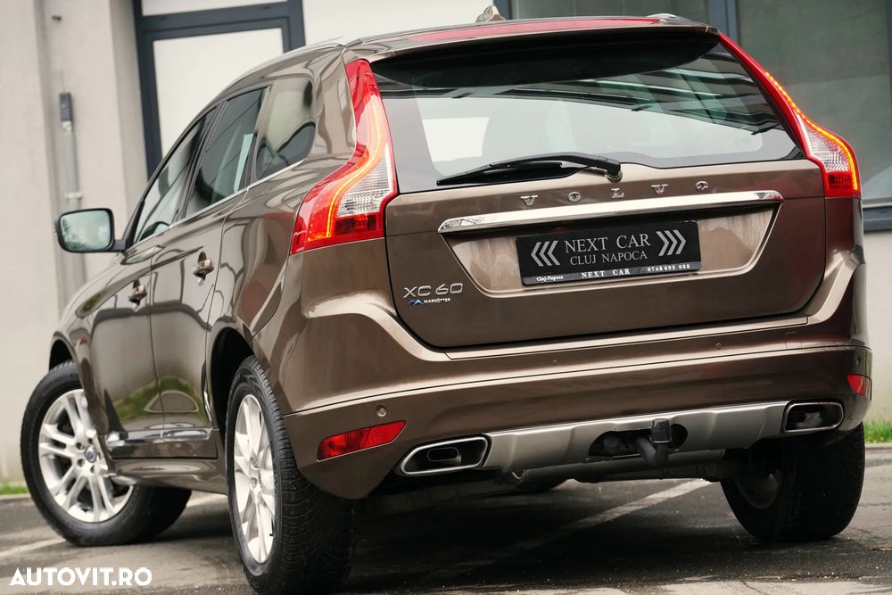 Volvo XC 60 D5 AWD Geartronic Summum - 4