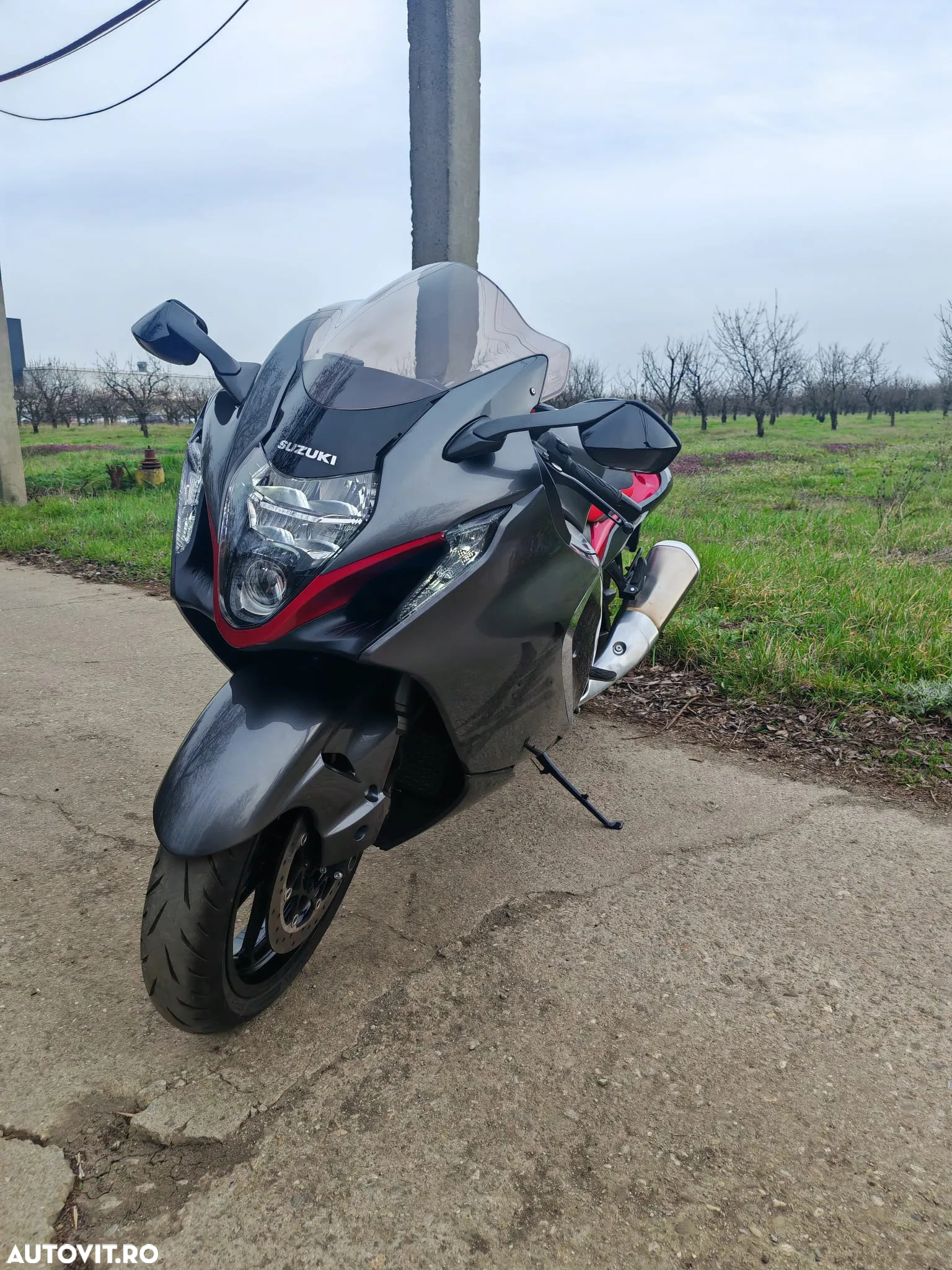 Suzuki GSX 1300R Hayabusa - 2