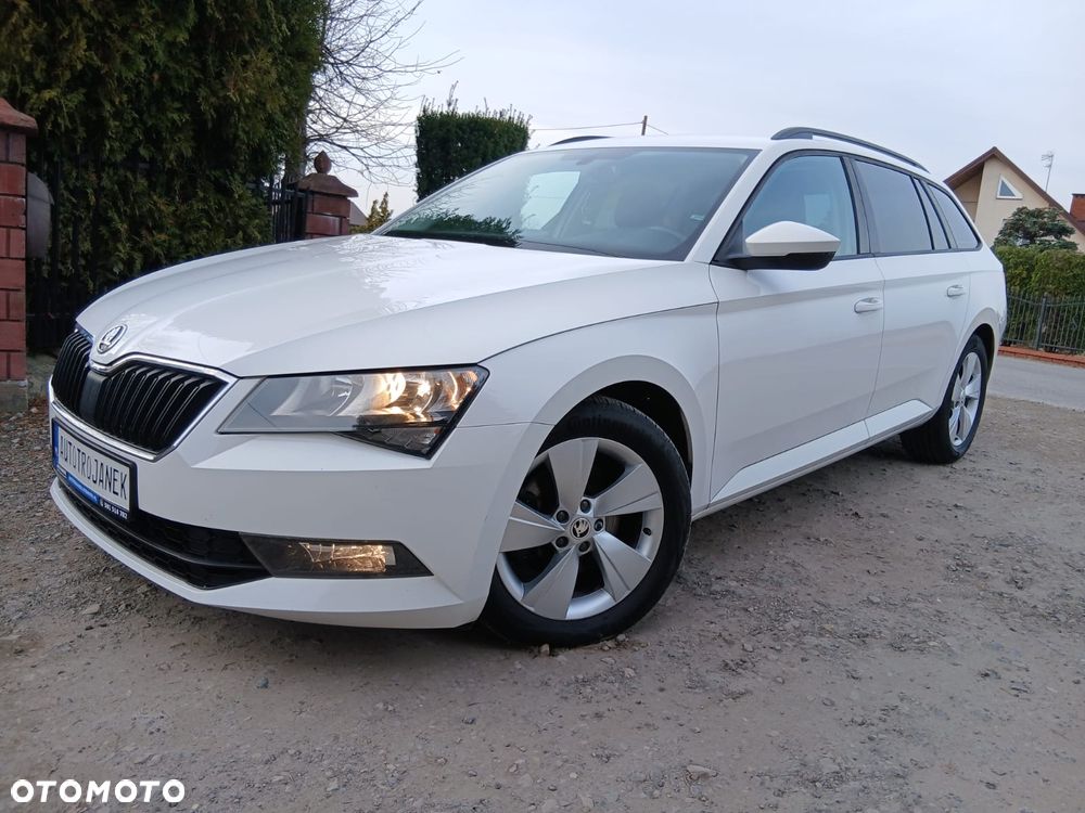 Skoda Superb 1.6 TDI Style - 11