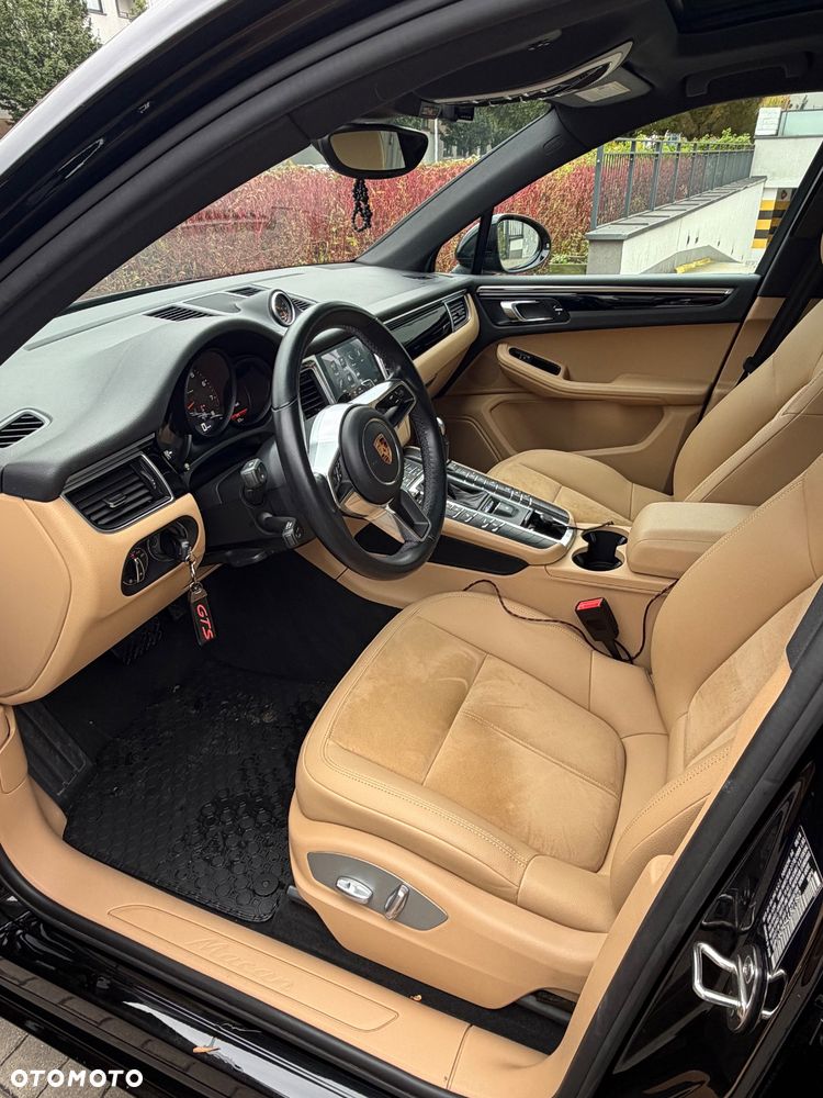 Porsche Macan Standard - 18