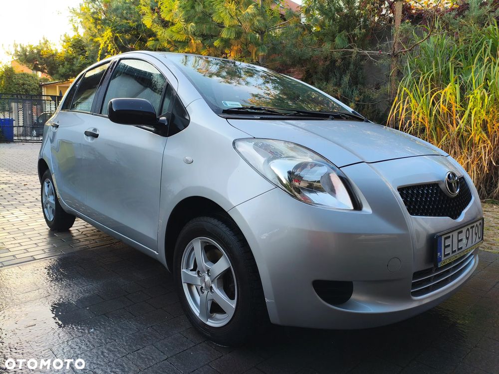 Toyota Yaris 2006 photo 4