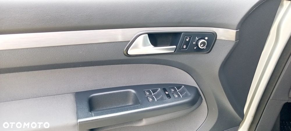 Volkswagen Touran 1.4 TSI DSG Comfortline - 12