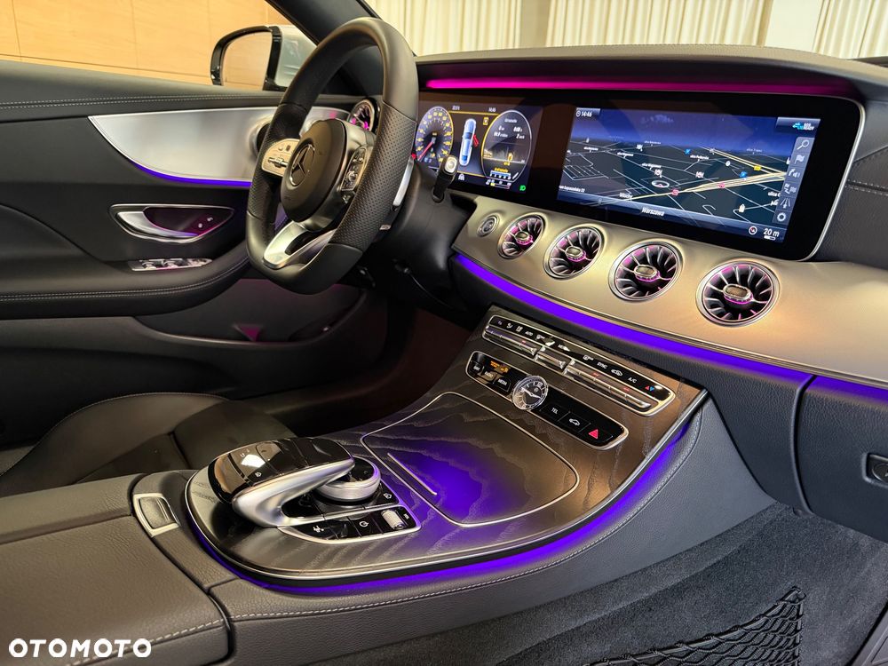 Mercedes-Benz Klasa E 200 4-Matic 9G-TRONIC - 11