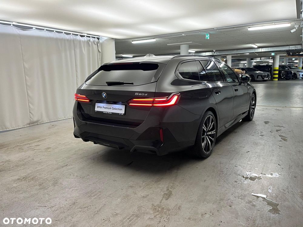 BMW Seria 5 520d mHEV M Sport - 12