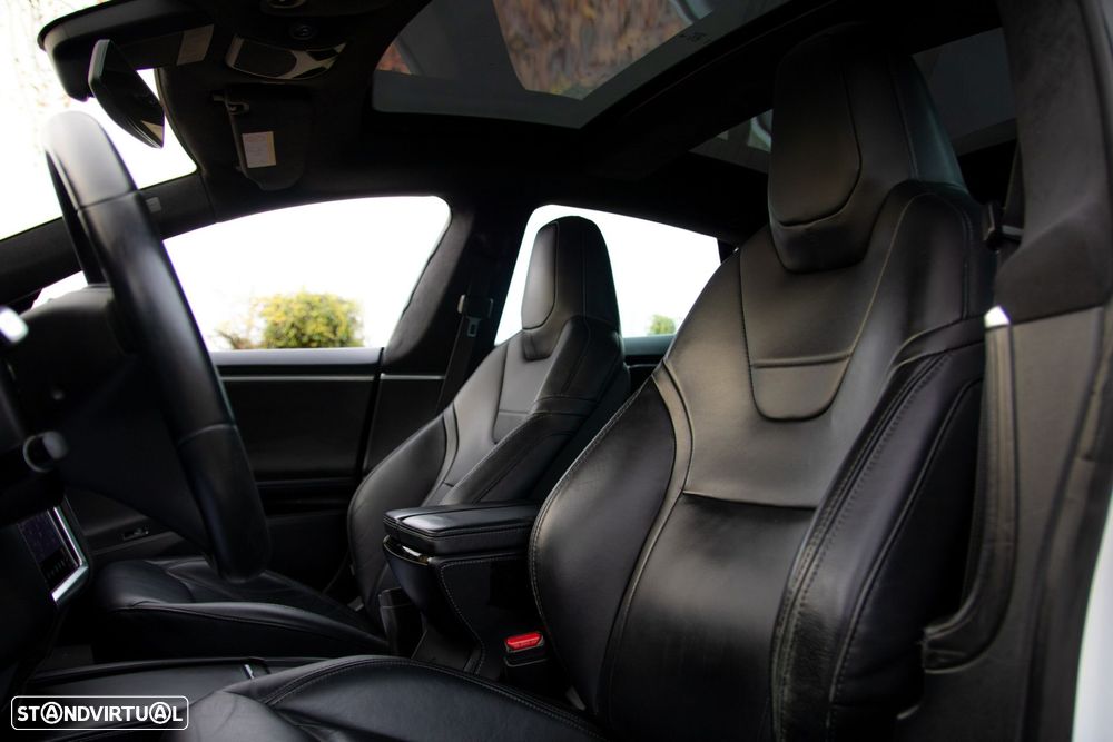 Tesla Model S 90D AWD - 27
