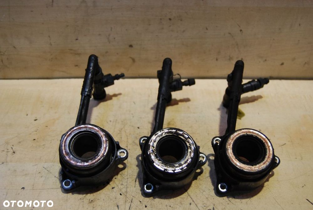 ŁOŻYSKO OPOROWE WYSPRZĘGLIK 2.0 TDI VW TOURAN AUDI A3 8P SEAT LEON II - 4