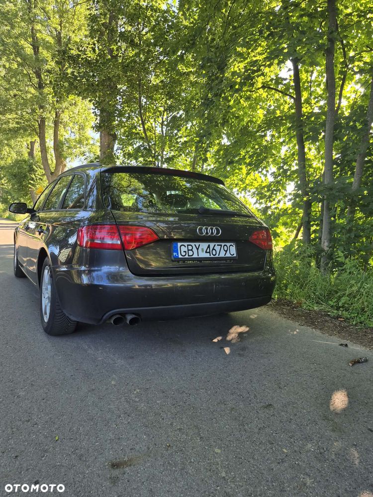 Audi A4 Avant - 4