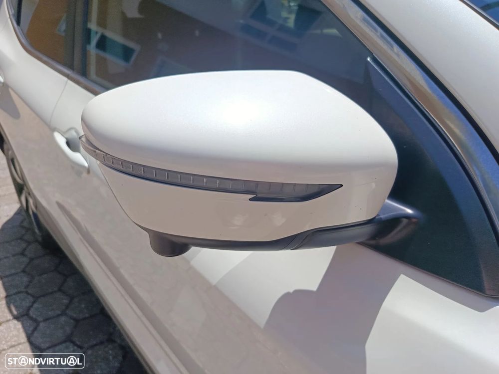 Nissan Qashqai 1.5 dCi N-Connecta - 9