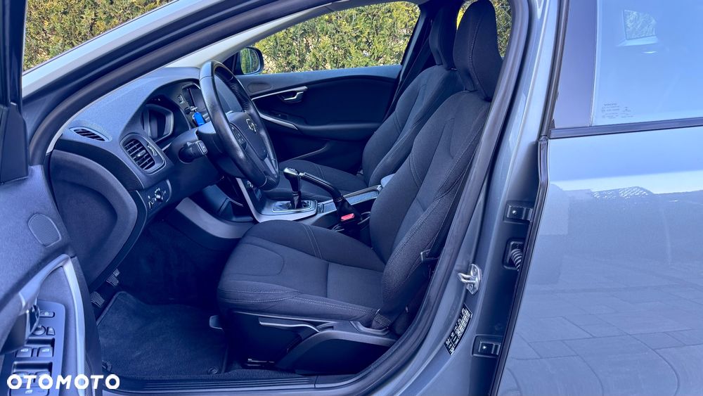 Volvo V40 D2 Kinetic - 21