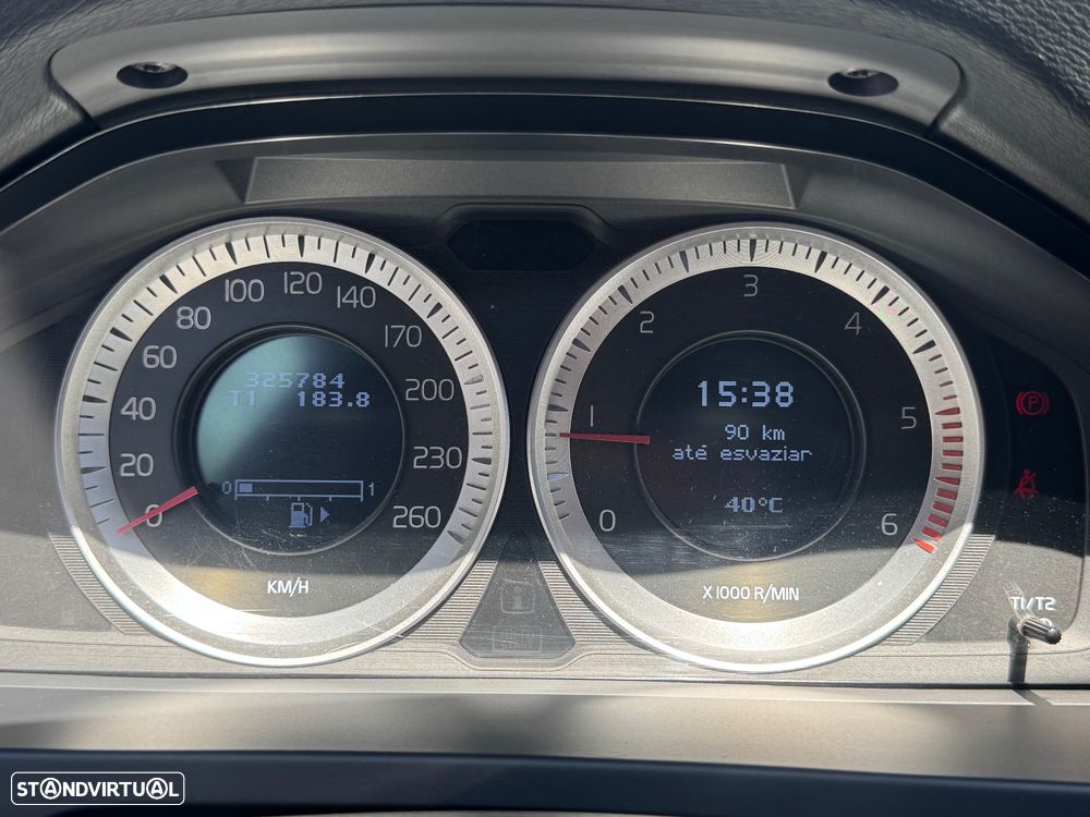 Volvo V60 2.0 D3 Momentum - 8