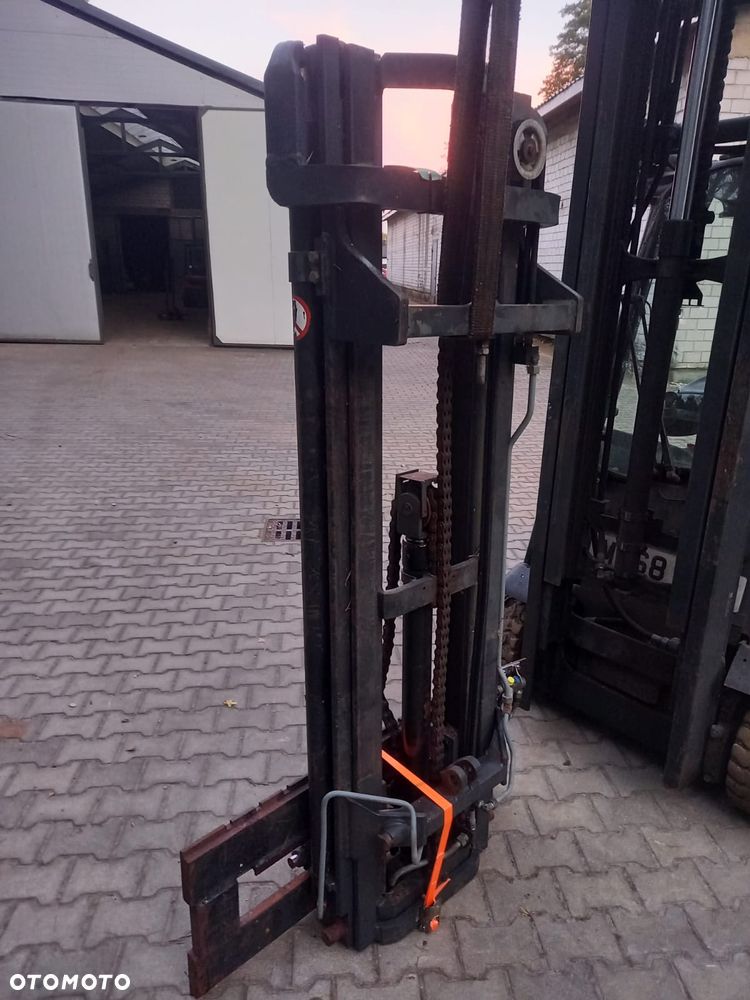 Maszt triplex z przesuwem bocznym od wózka widłowego - 3