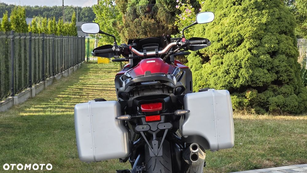 Honda VFR - 8