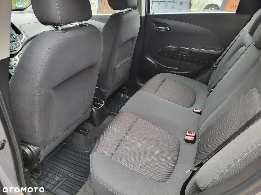 Chevrolet Aveo 1.6 LTZ - 16